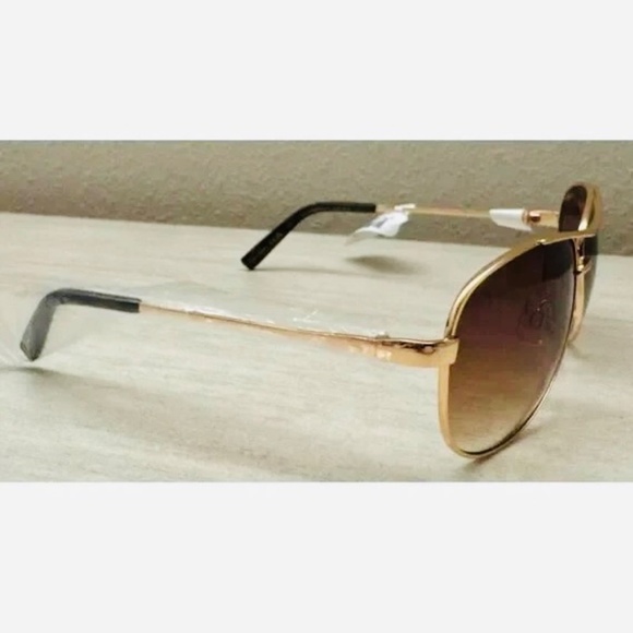 Jessica Simpson Iconic Metal UVA and UVB Protective Aviator Sunglasses - Picture 8 of 13